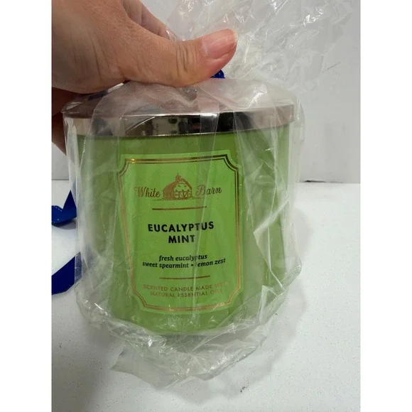 White Barn Eucalyptus Mint 3 Wick Scented Candle 14.5 oz Green Jar New Gift Wrap - Picture 2 of 5